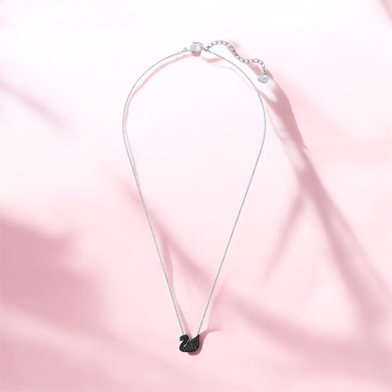 Collier Cygne Noir en métal argenté 🩶